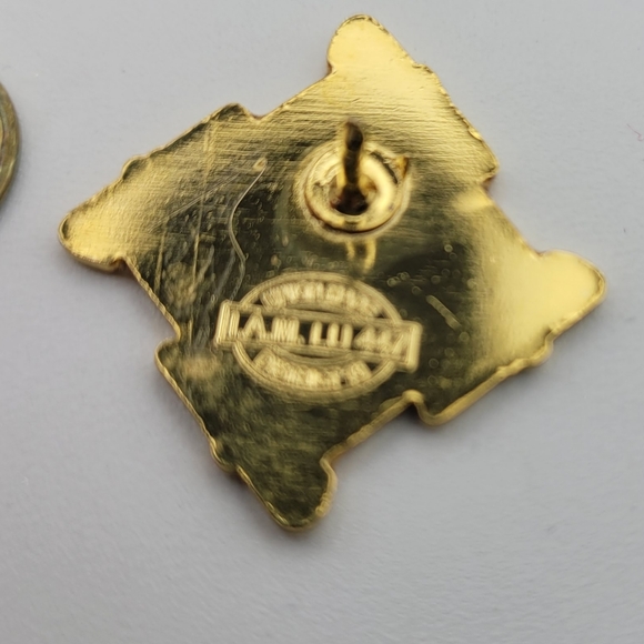 Gold Ladies Auxiliary Pin - Picture 5 of 7